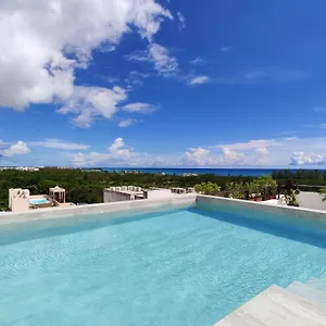 https://mayan-monk-vacation-suites.quintano-roohotels.com